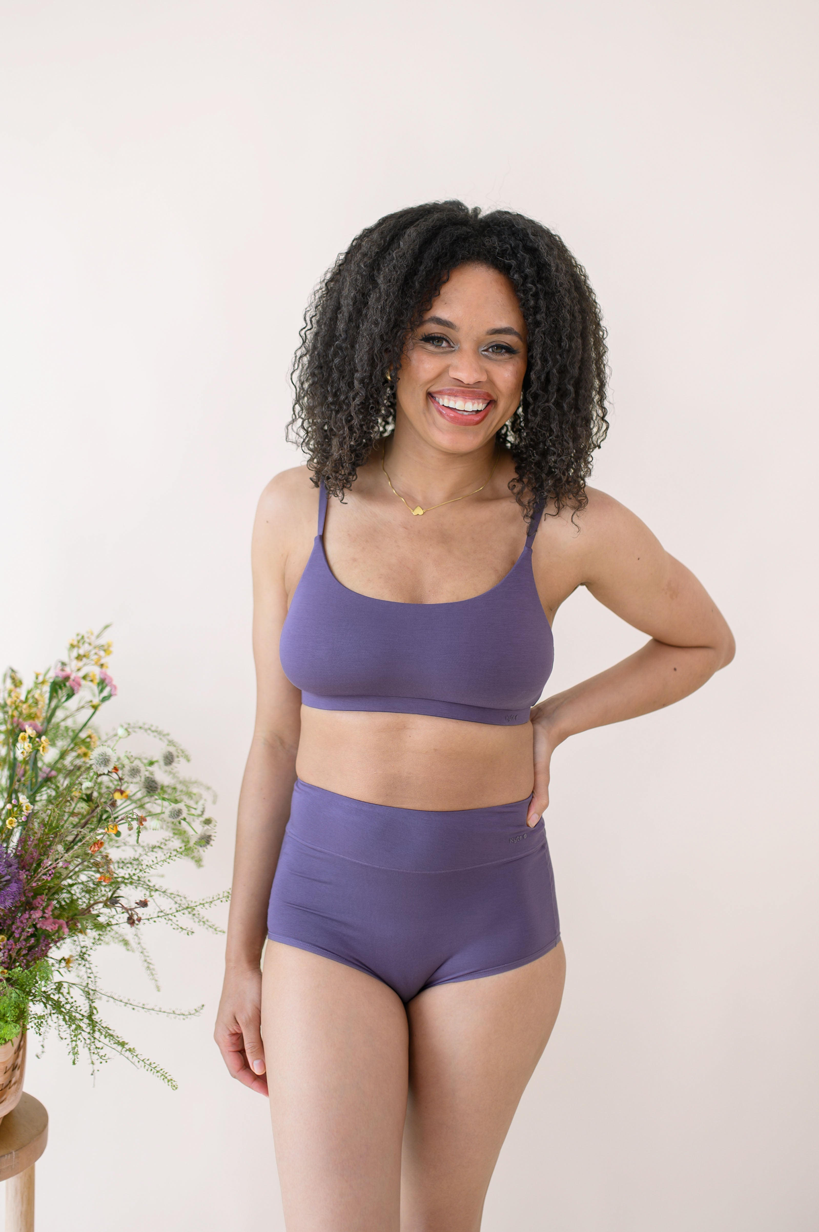 Women's Scoop Neck Bralette in Currant