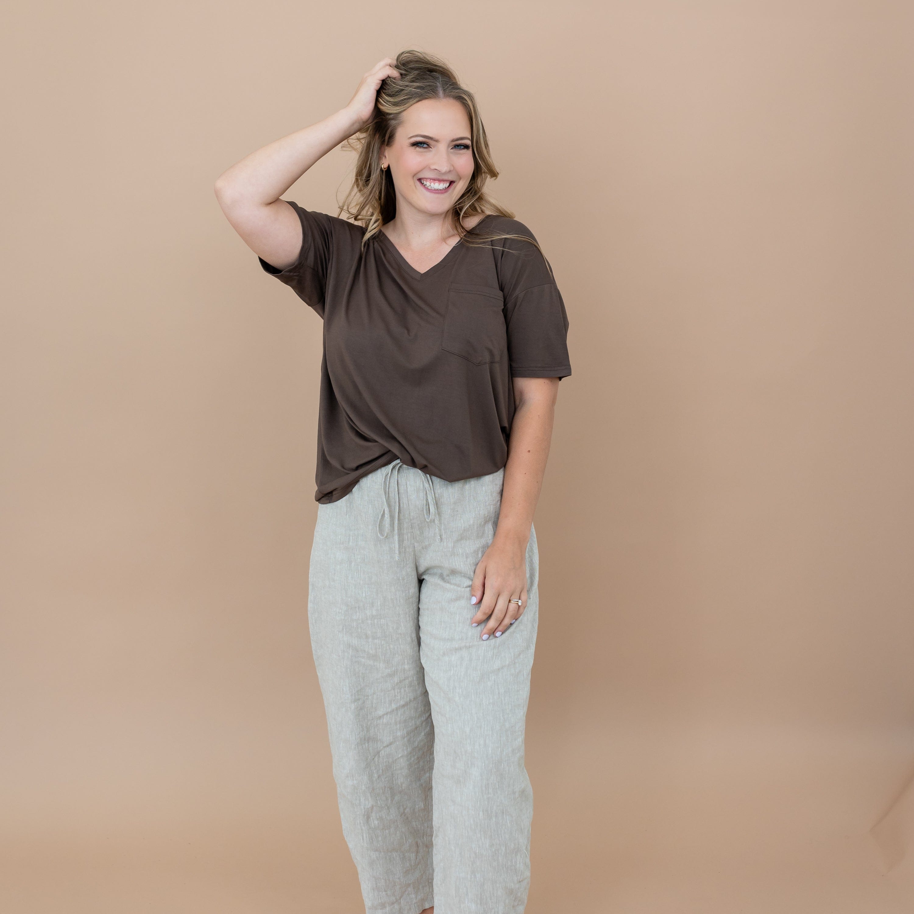 Women’s Relaxed Fit V-Neck in Espresso