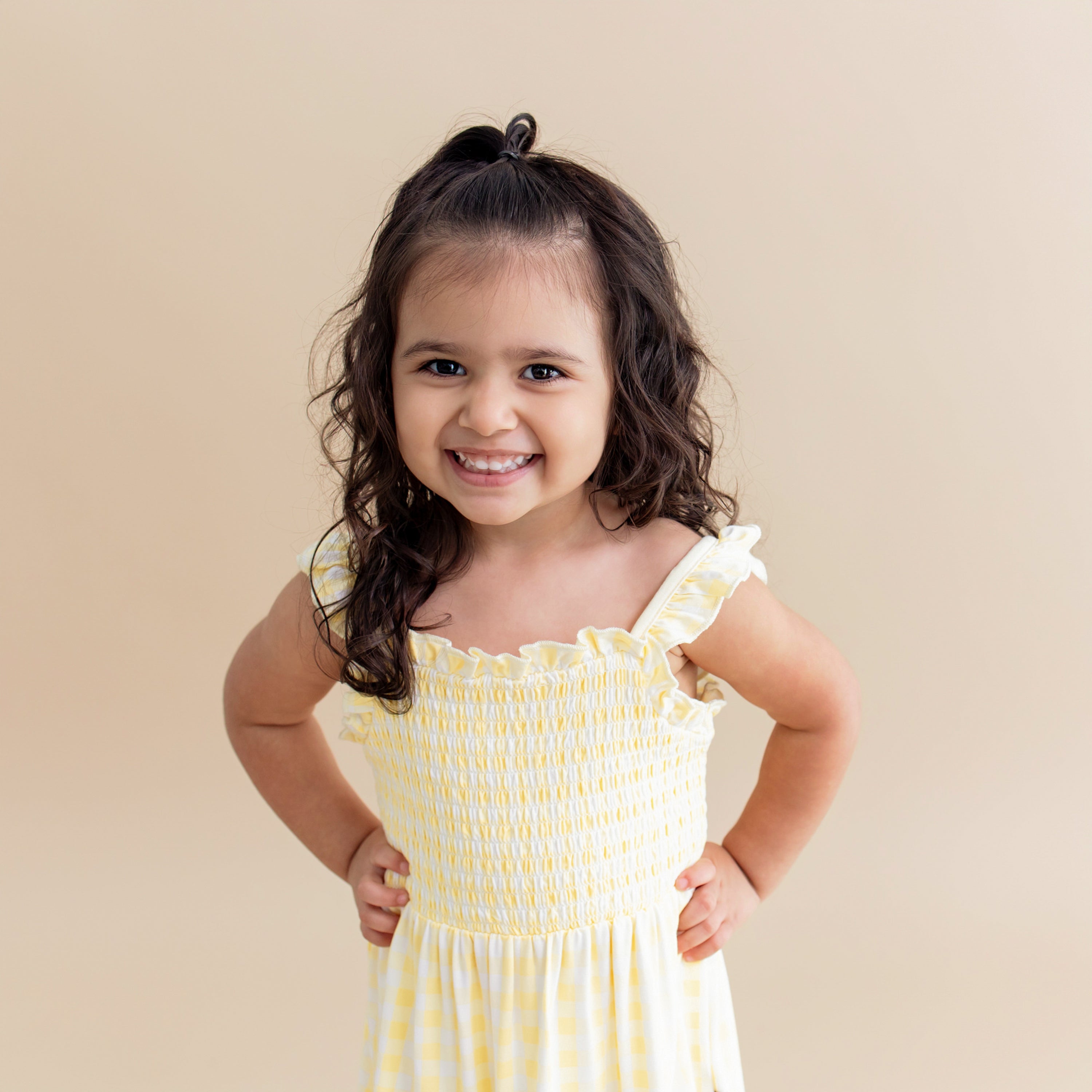 Smocked Dress in Gingham Chamomile