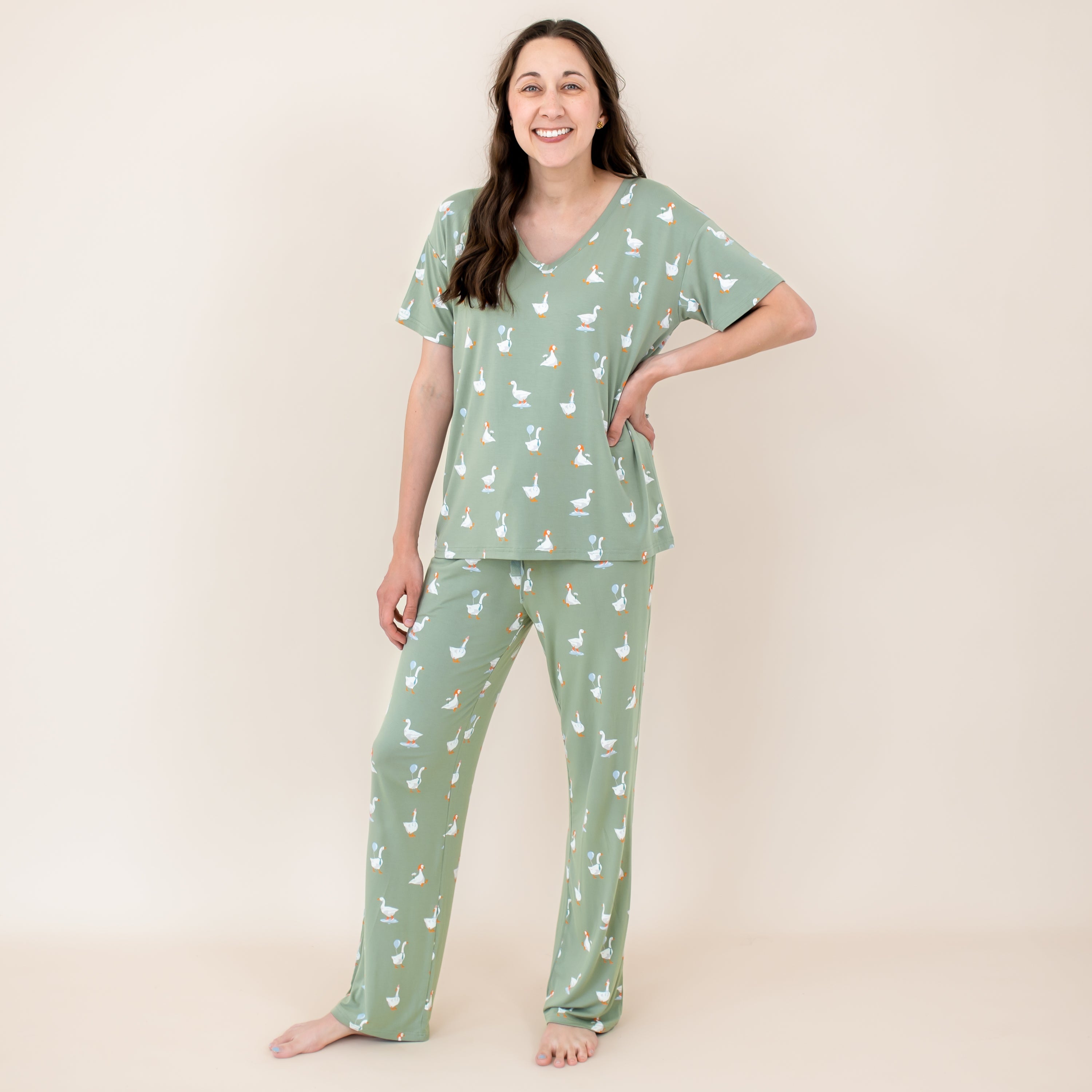 Women's Relaxed Fit V-Neck in Silly Goose