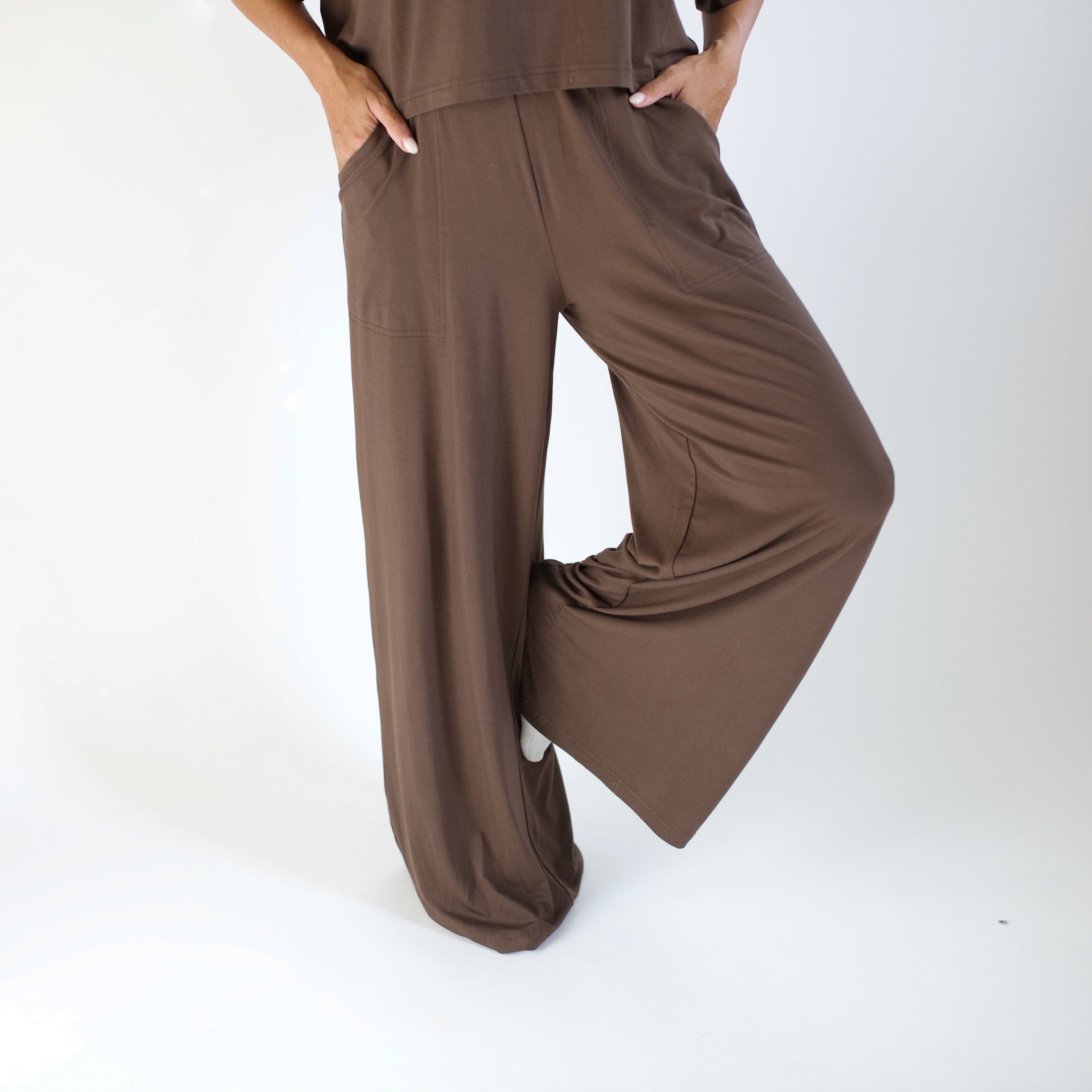 Women's Wide Leg Pant Set in Espresso