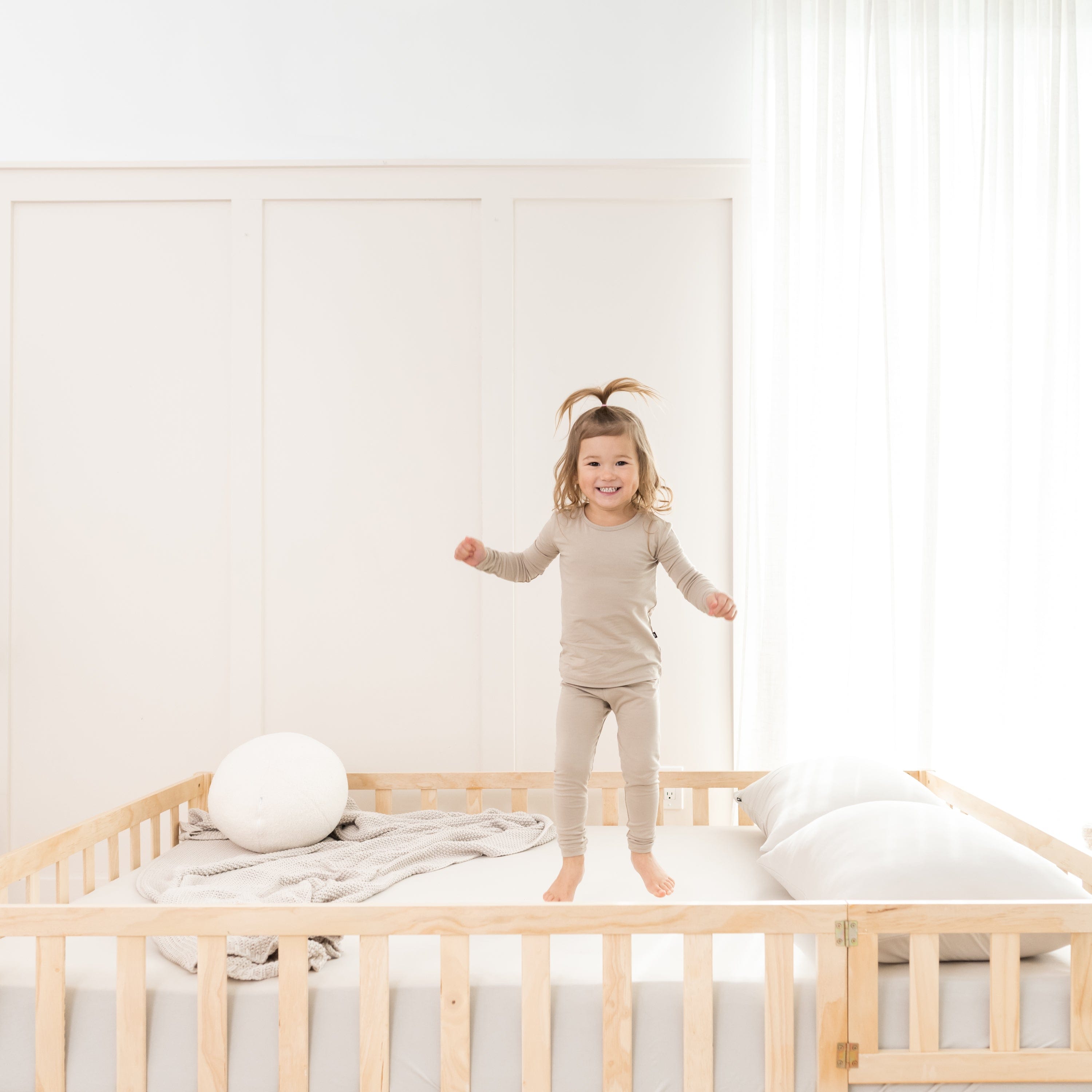 Fitted Sheet with Pillowcases in Oat