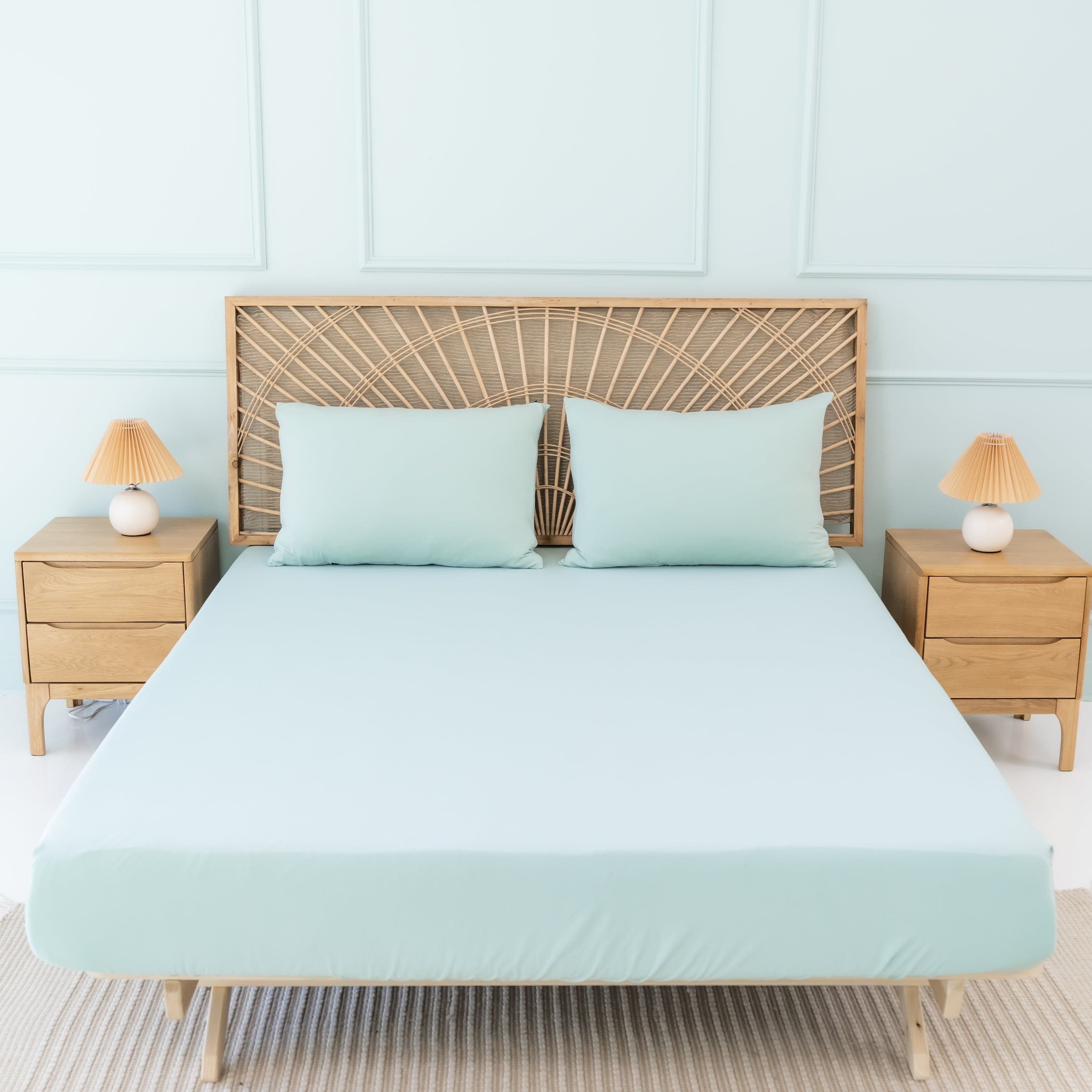 Fitted Sheet with Pillowcases in Sage