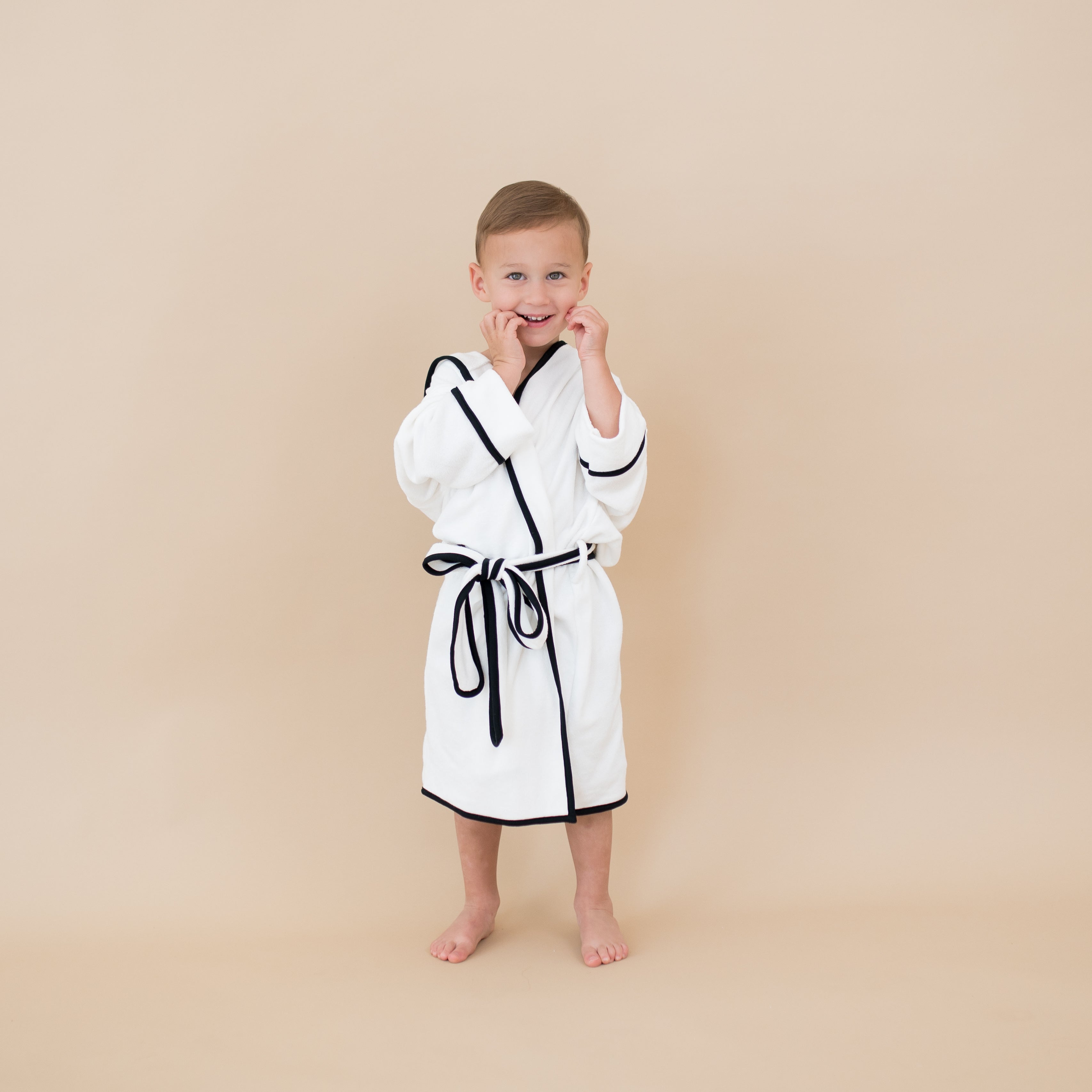 Hooded Bath Robe in Cloud with Midnight Trim