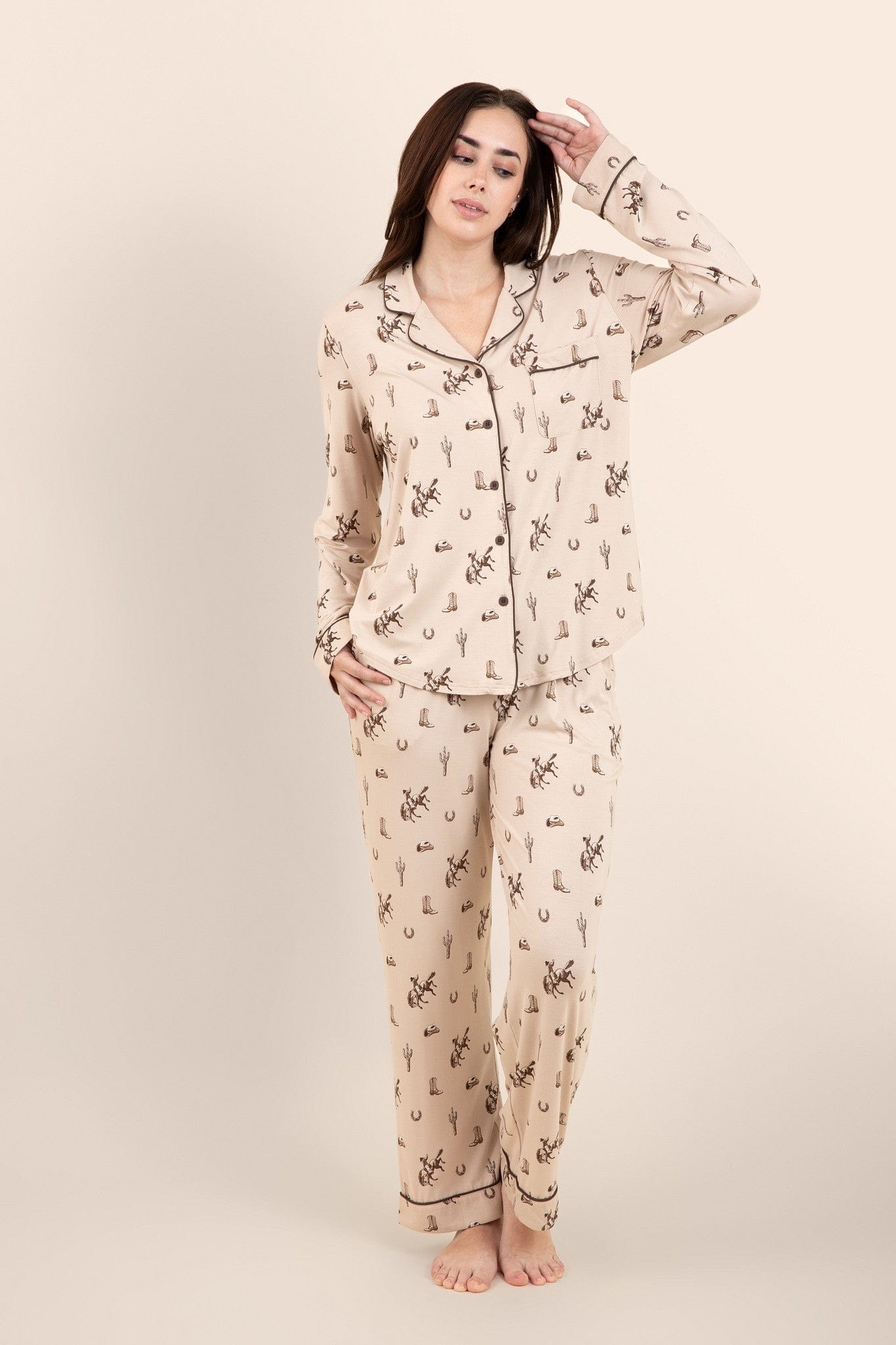 Long-Sleeved Women's Pajama Set in Classic Cowboy