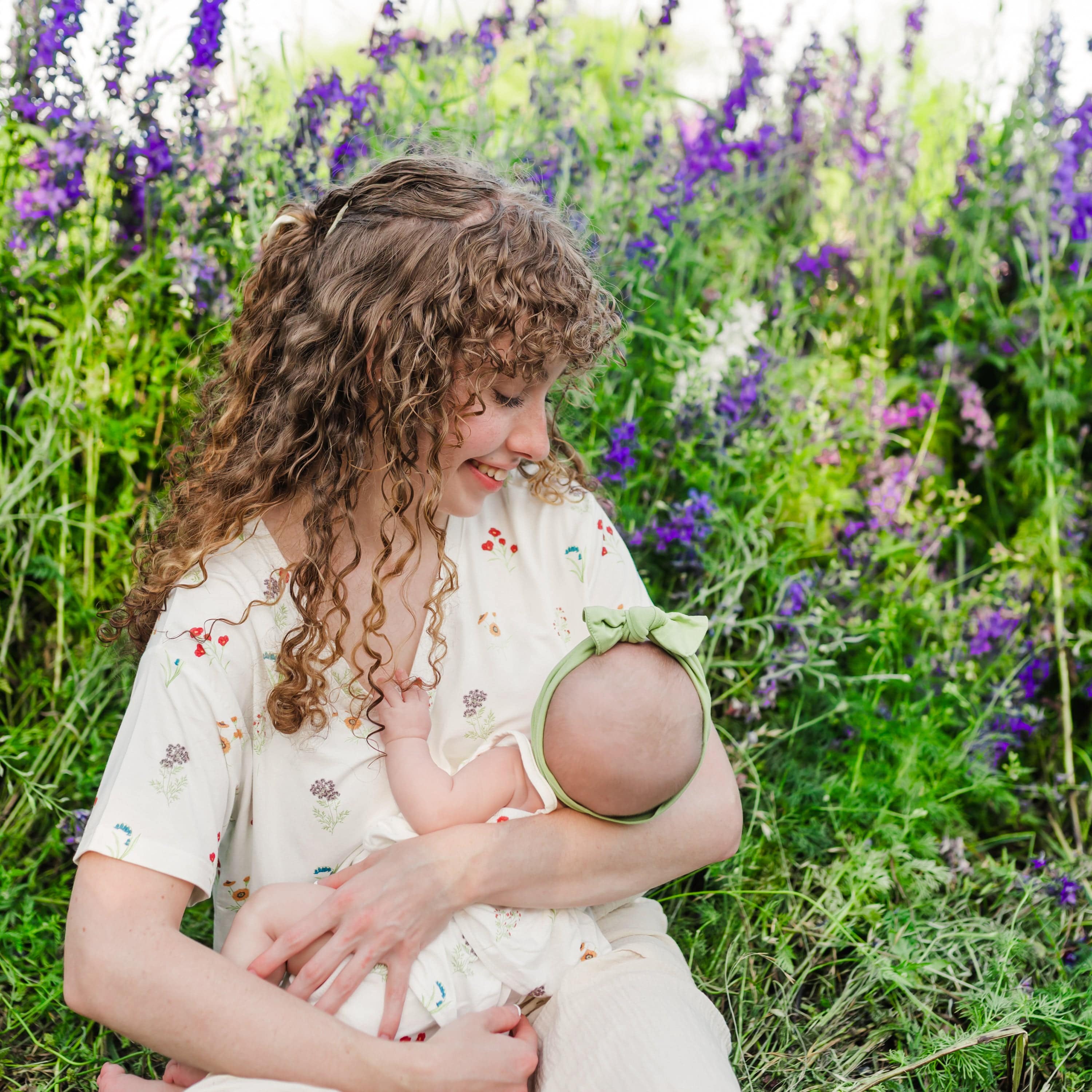 Women’s Relaxed Fit V-Neck in Wildflower