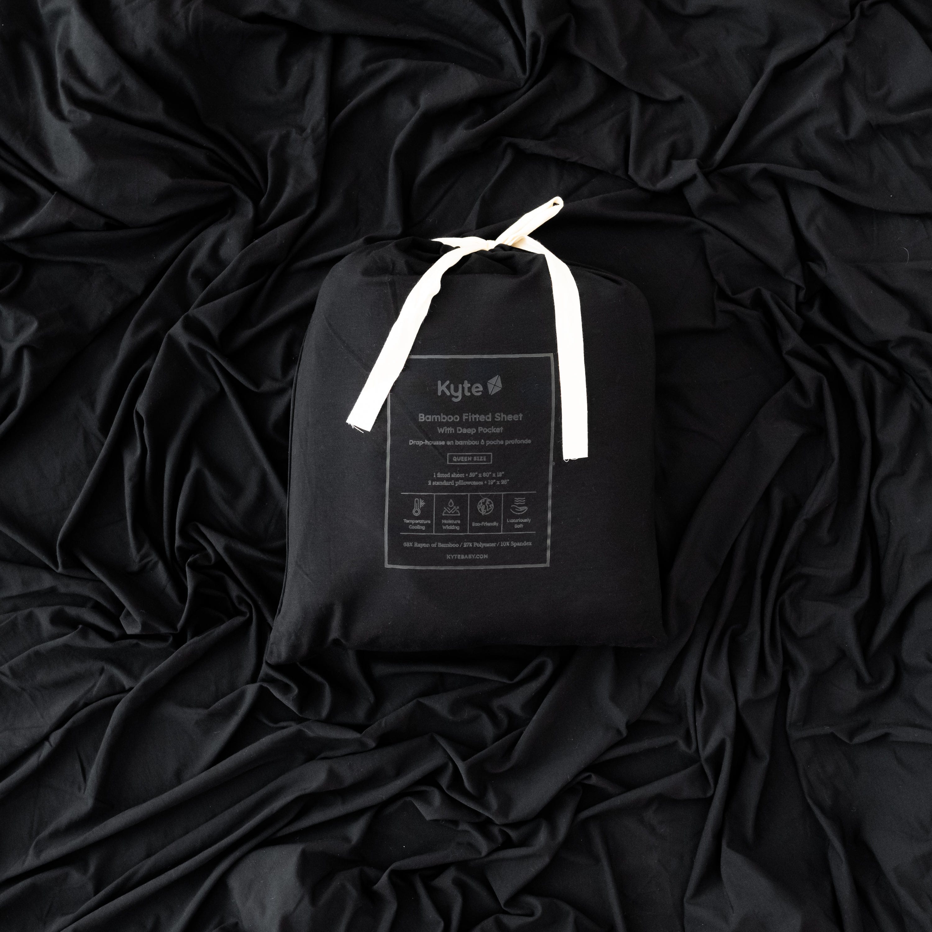 Fitted Sheet with Pillowcases in Midnight